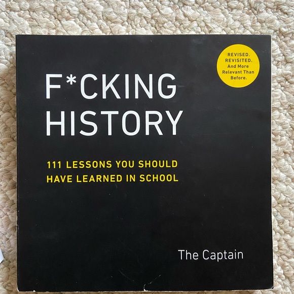 1 book by The Captain and 2 colouring books - fun swear words - colour therapy - Picture 2 of 9